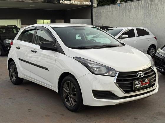 HYUNDAI HB20 1.0 COMFORT 12V FLEX 4P MANUAL HYUNDAI HB20 1.0 COMFORT 12V FLEX 4P MANUAL